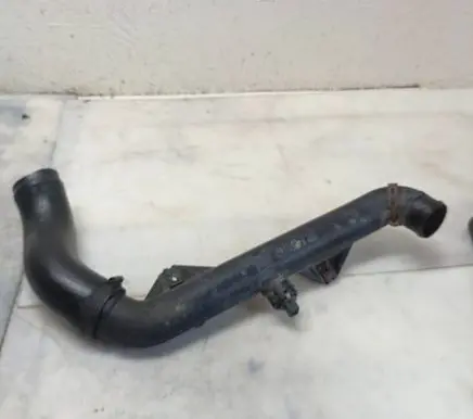 Volkswagen Golf III Intercooler hose/pipe 1H0145762AD 1H0145762AE