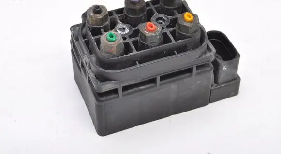 Audi Q7 4L High voltage junction box 15152400082