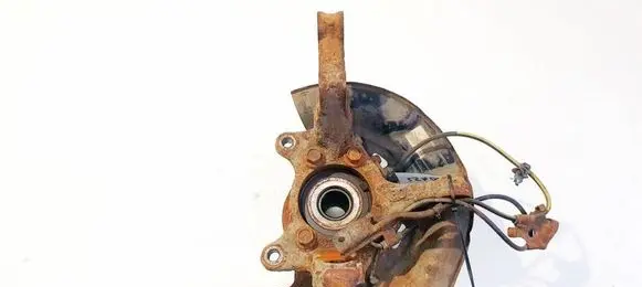 Toyota Avensis T270 Front wheel hub