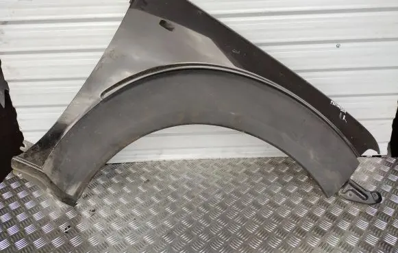 Nissan Pathfinder R51 Fender