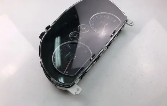 Hyundai i30 Speedometer (instrument cluster) 940032L560
