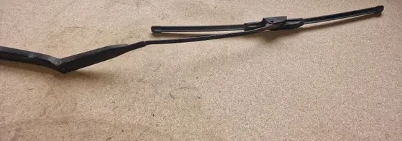 BMW 3 E36 Windshield/front glass wiper blade 61618392008 8392008