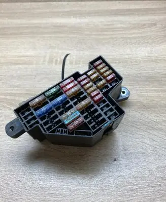 Volkswagen PASSAT B6 Fuse module 3C1941823 20550946
