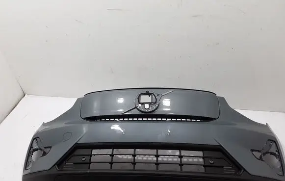 Volvo XC40 Front bumper 31690933