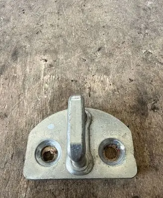 Renault Master III Front door lock loop/hook striker 122RB