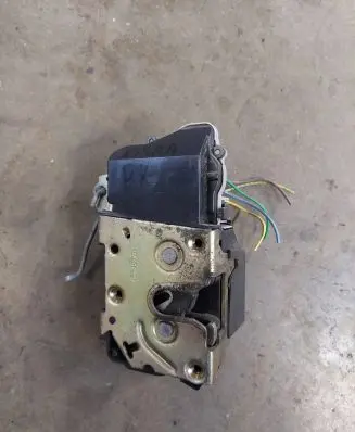 Citroen Xsara Picasso Front door lock