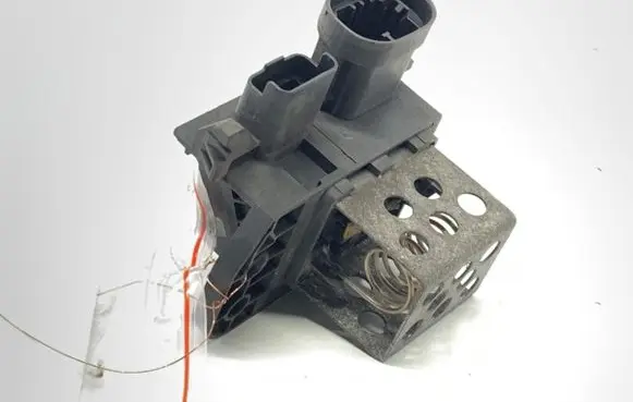 Citroen Berlingo Fan control module 9830143880