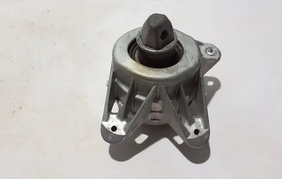Mercedes-Benz GLE W167 Engine mount bracket A1672405100
