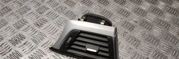 BMW 4 F32 F33 Dashboard side air vent grill/cover trim 9231995