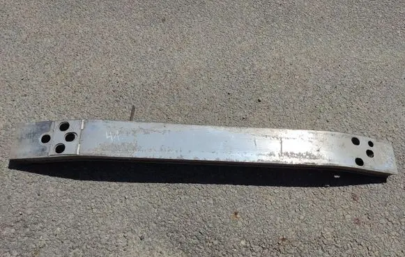 Lexus IS 220D-250-350 Front bumper cross member JTHBB262602011871 JTHBB262602011871693