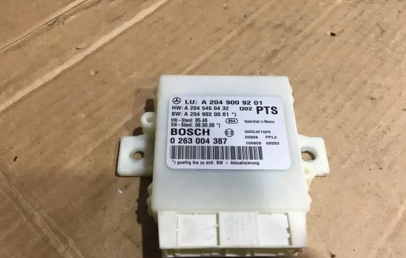 Mercedes-Benz C W204 Parking PDC control unit/module A2049009201