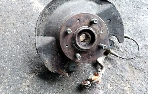 Honda Civic Front wheel hub spindle knuckle