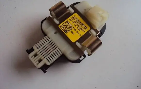 Mercedes-Benz C W205 Rain sensor A2059006615 1011491101 Y00070KA30357