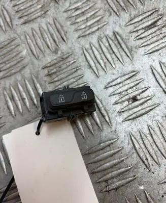 Volvo S80 Central locking switch button 31318987