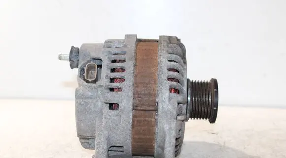 Nissan Juke I F15 Generator/alternator 23100BV80A