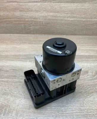 BMW 1 E81 E87 ABS Pump 6777158
