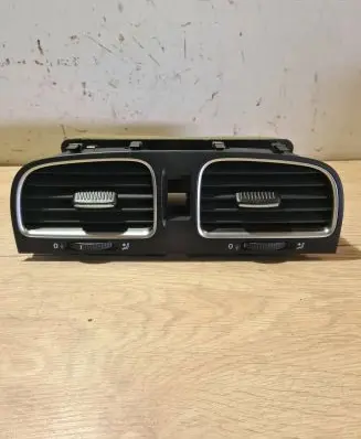 Volkswagen Golf VI Dash center air vent grill 5k0819728 5k0815735 5k0815736d