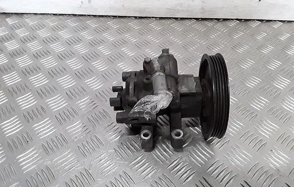 Peugeot Boxer Power steering pump 6C113A674AB