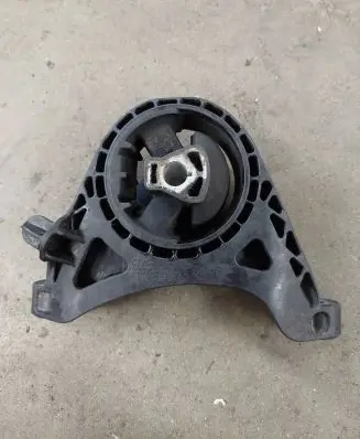 Engine mount bracket