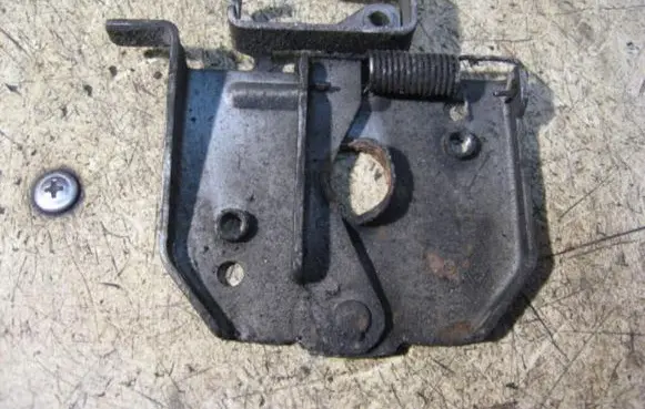 Renault Clio II Engine bonnet/hood lock/catch 7700352729D