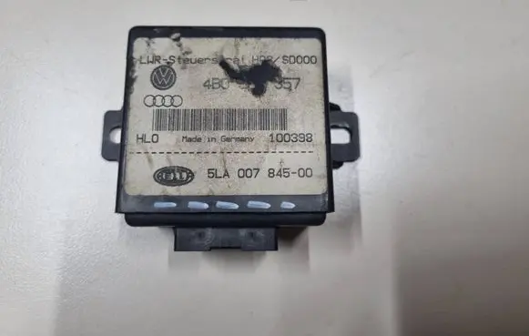 Audi A6 S6 C5 4B Light module LCM 5LA00784500 100398