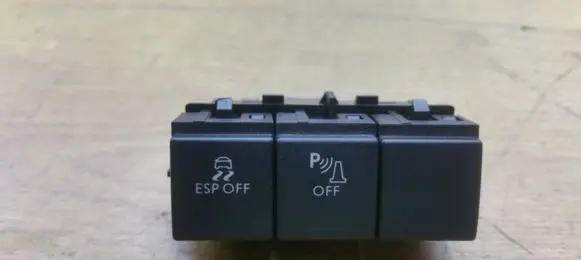 Peugeot 508 ESP (stability program) switch 96661579XT