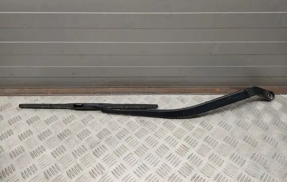 Chrysler Pacifica Front wiper blade arm