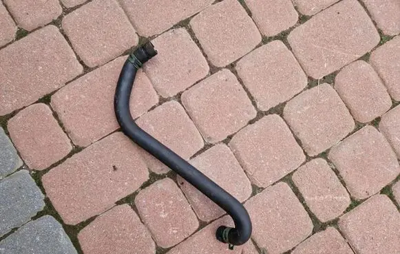 Opel Movano B Engine coolant pipe/hose