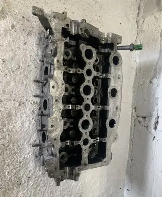 Land Rover Discovery 3 - LR3 Engine head 1800014736 PH9X2Q6C064CA 19110801461
