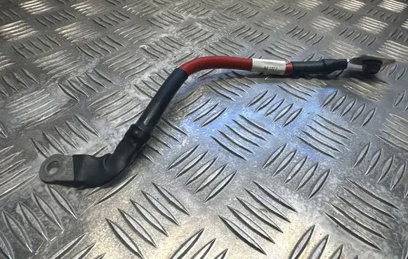 Mercedes-Benz C W205 Positive cable (battery) 846Y145101