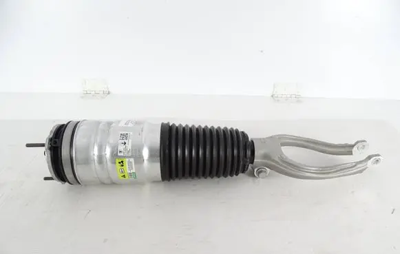 Maserati GranTurismo II Front shock absorber/damper 6703039060 06703039060 670303906