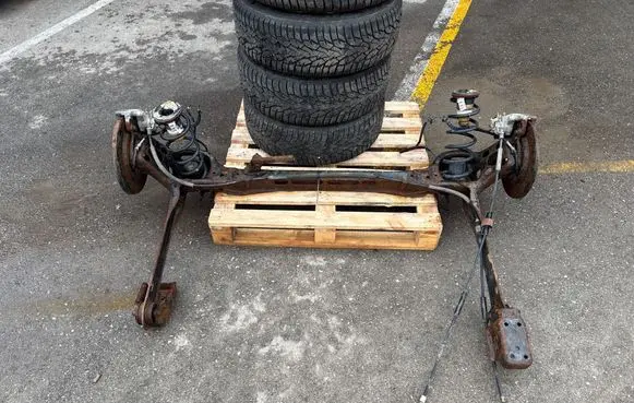 Dodge Grand Caravan Rear axle beam 