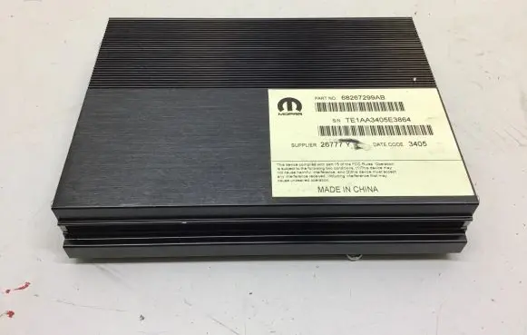 Dodge Challenger Sound amplifier 68267299AB