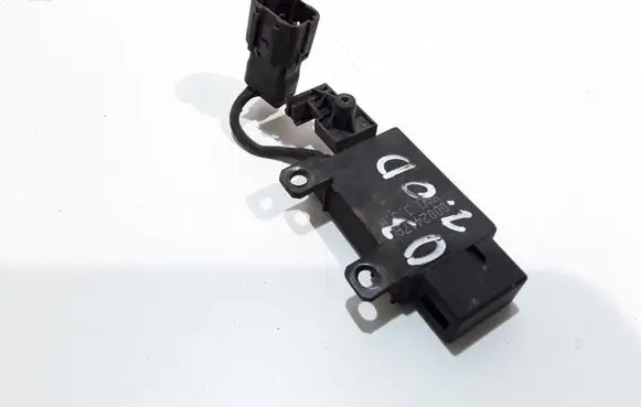 KIA Carens I Coolant fan relay OK53B6176X