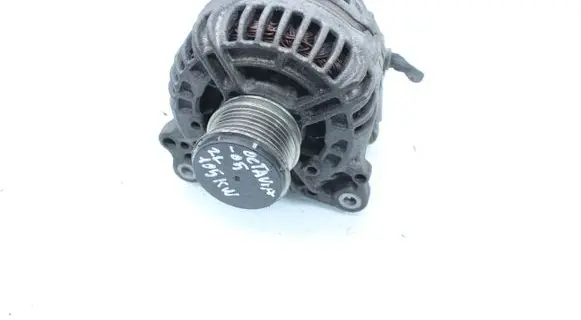 Skoda Octavia Mk2 (1Z) Generator/alternator 06F903023F