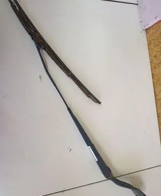 Dodge Stratus Front wiper blade arm