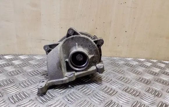 KIA Sorento Water pump