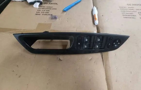 BMW X5 E70 Electric window control switch 9122121 HW05SW06 07W35A201