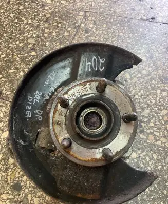 Opel Insignia A Front wheel hub
