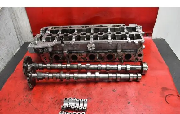Volvo S60 Engine head 30731988