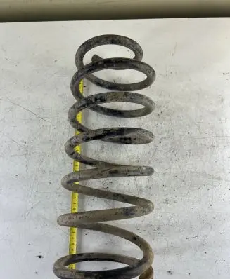 Toyota Land Cruiser (HDJ90) Rear coil spring