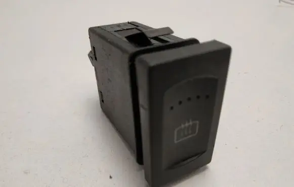 Volkswagen PASSAT B5 Windscreen/window heater switch 3B0959621C