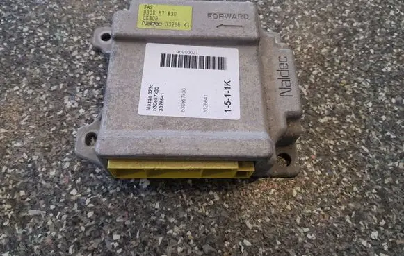 Mazda 323 F Airbag control unit/module B30E57K30