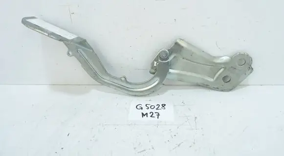 Ford Focus Engine bonnet/hood hinges BM51A16600AD