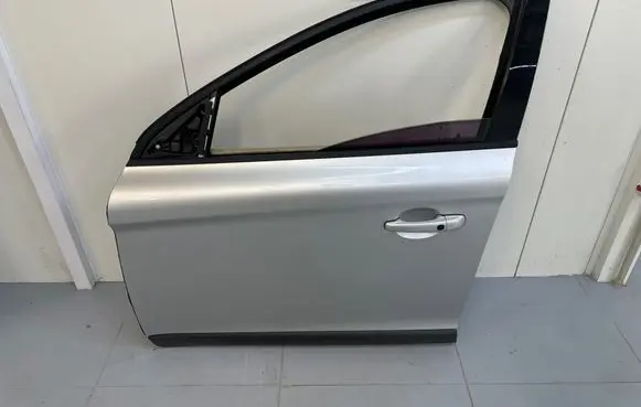 Volvo XC60 Front door