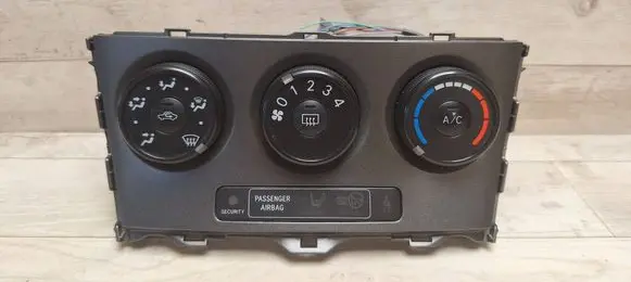 Toyota Auris 150 Climate control unit 5540602190 5540602180