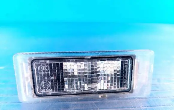 Chevrolet Cruze Number plate light 1350217