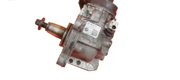 Mini One - Cooper R56 Fuel injection high pressure pump 7823452 N47C16A