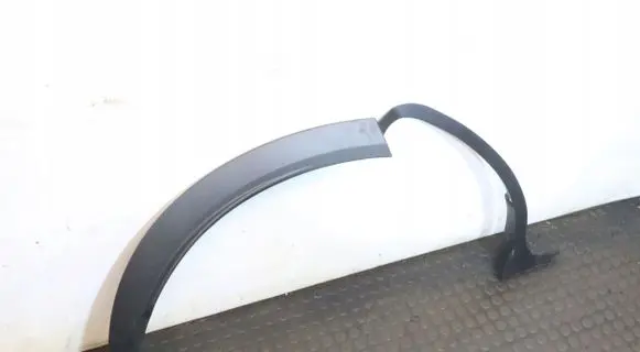 Front arch trim