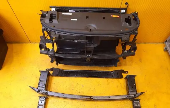 Peugeot 5008 II Coolant radiator 9836055280